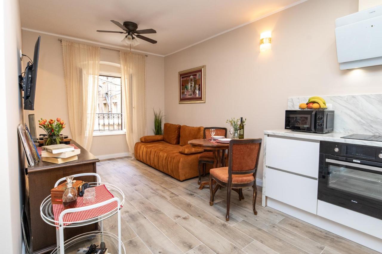 Stanley Helenski - Apartment In Old Town シベニク エクステリア 写真